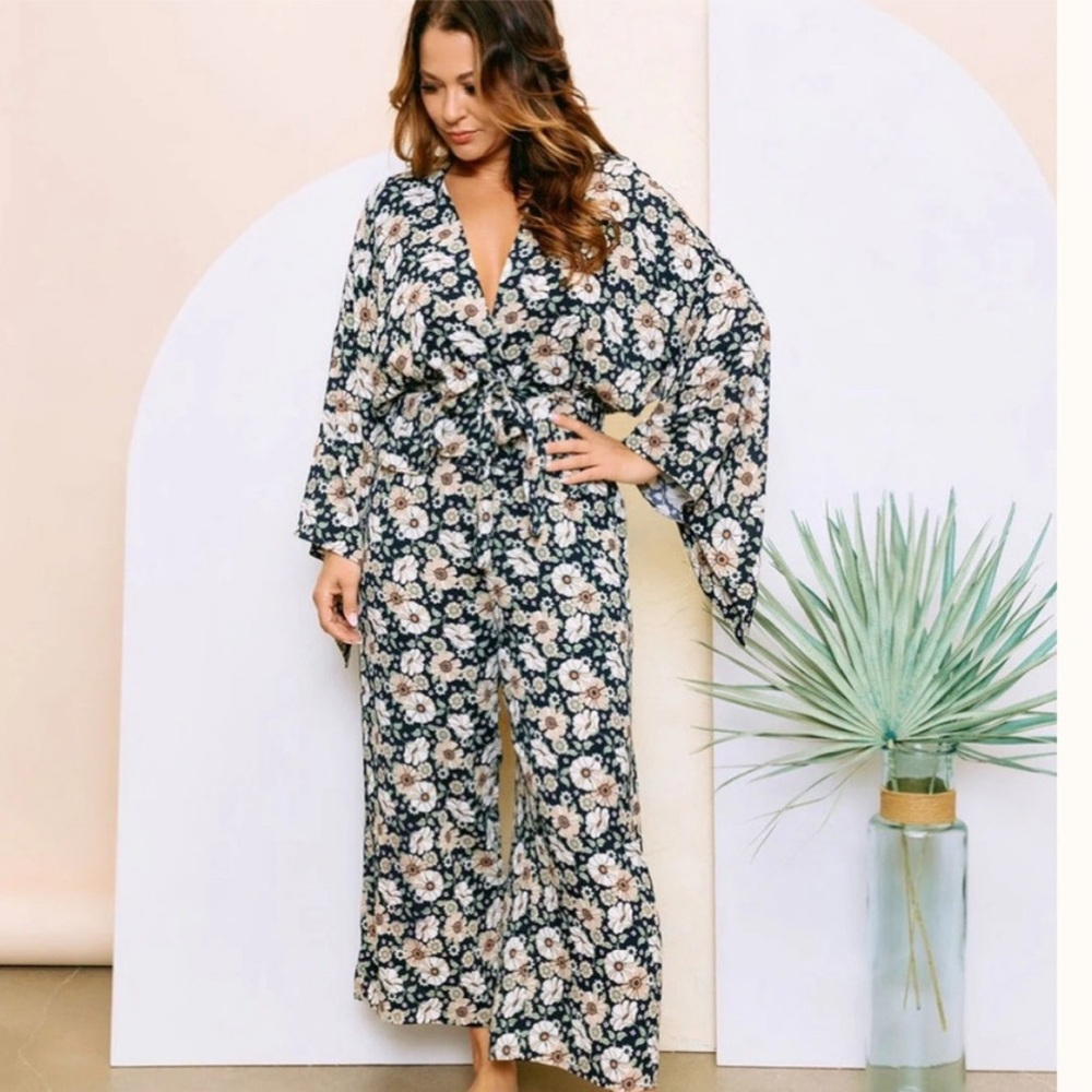 Daisy Floral Kimono Sleeve Wrap Blouse